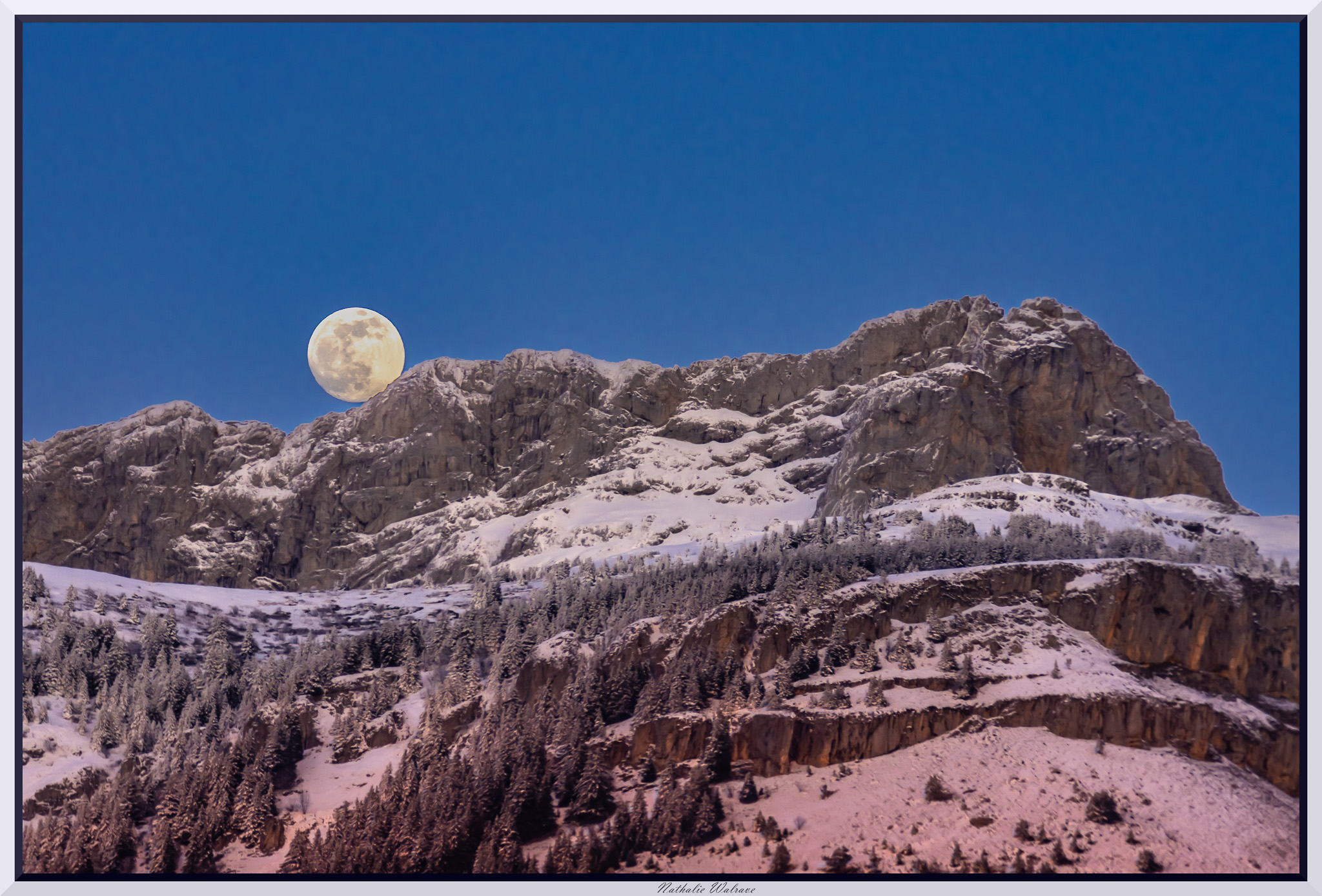 lever de lune sur le Cornafion enneigé